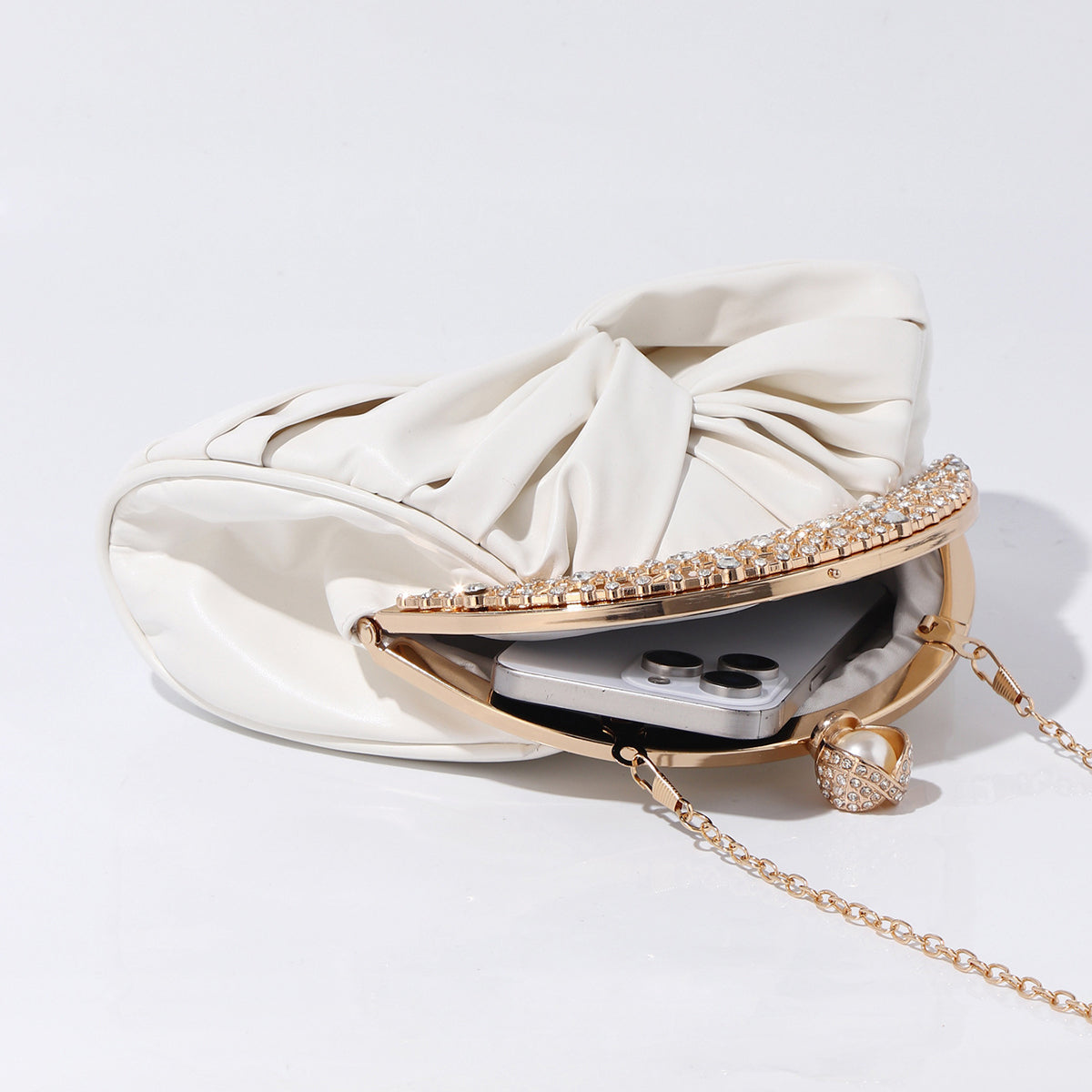Bridal evening bag with elegant pearl-inspired closure