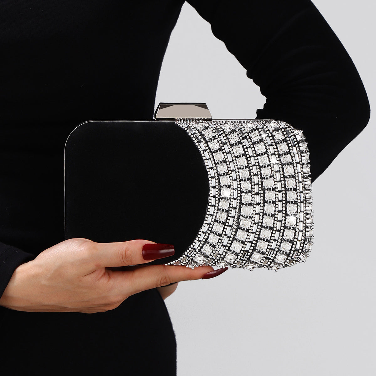 Glamorous evening bag with sparkling crystal details
